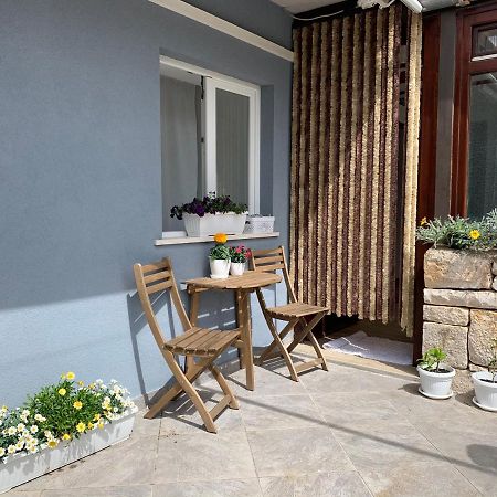 Stonehouse Vis Apartment Ngoại thất bức ảnh