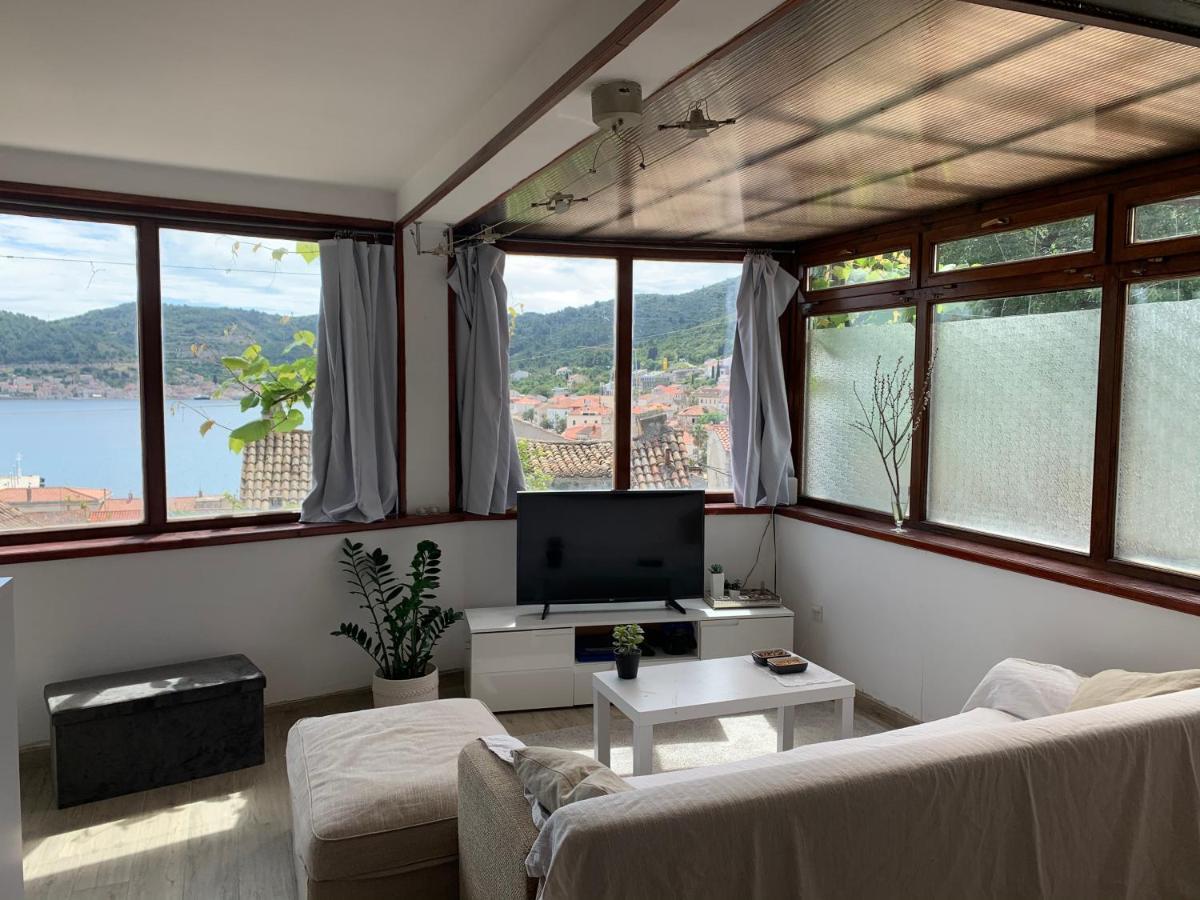 Stonehouse Vis Apartment Ngoại thất bức ảnh